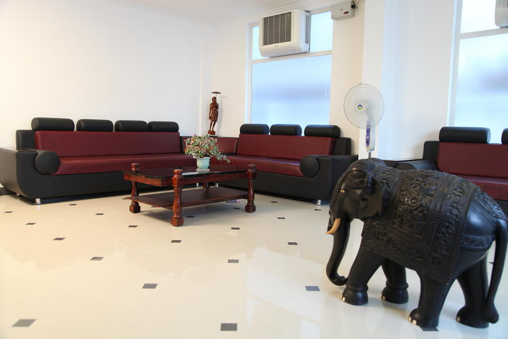 Hotel Phils' Residency & Banquets Kochi Exterior foto