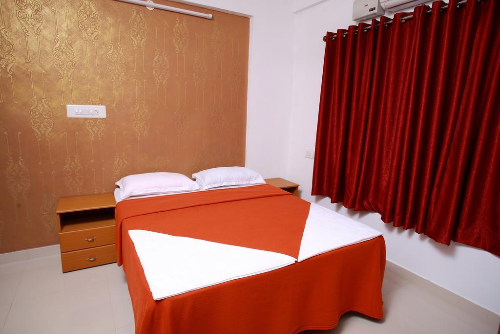 Hotel Phils' Residency & Banquets Kochi Zimmer foto