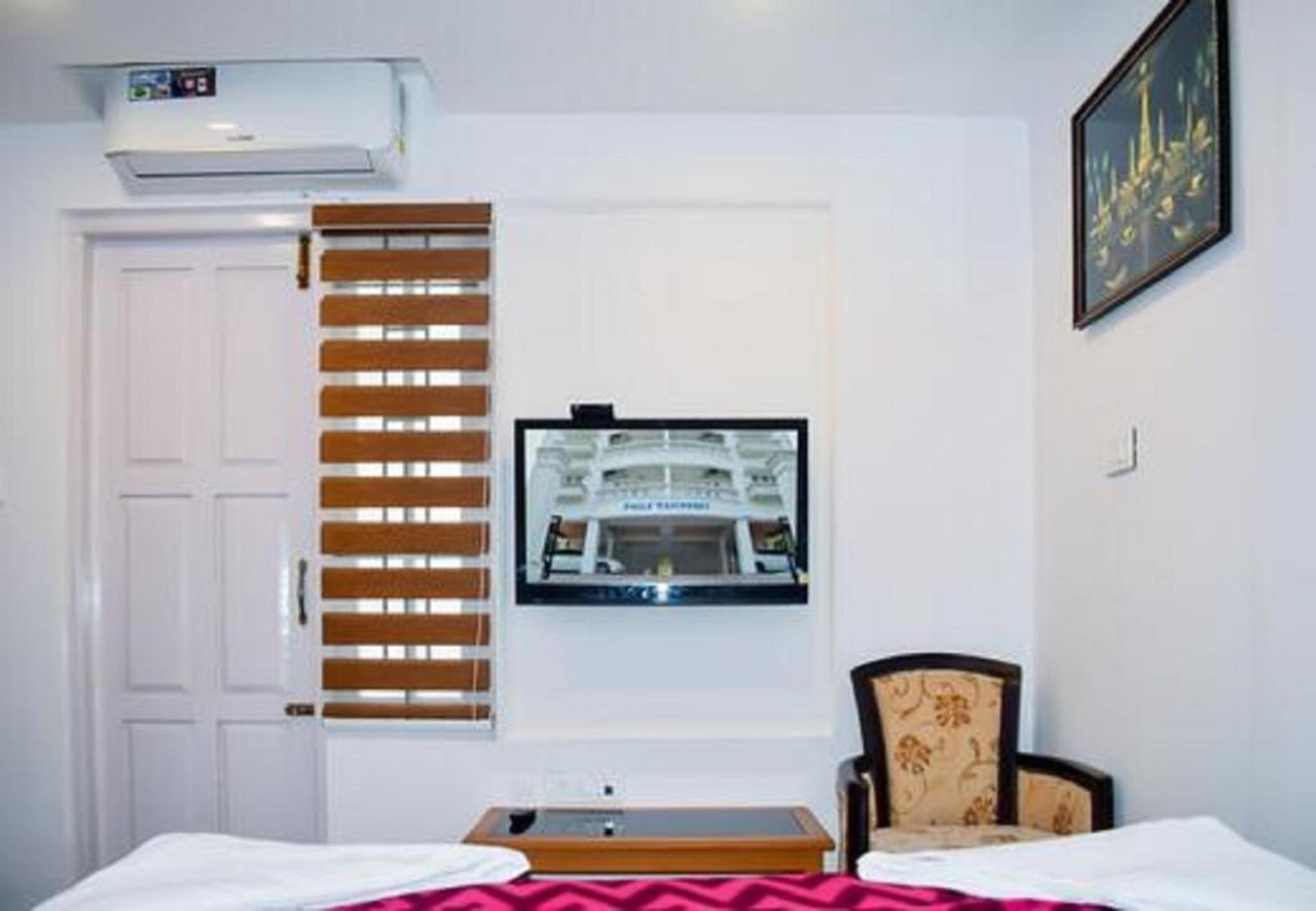 Hotel Phils' Residency & Banquets Kochi Exterior foto