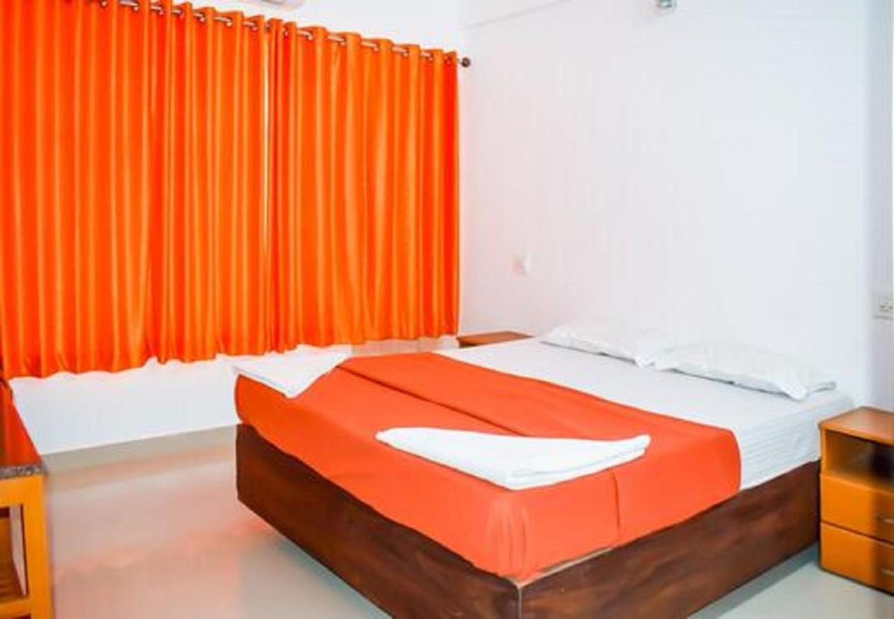 Hotel Phils' Residency & Banquets Kochi Exterior foto